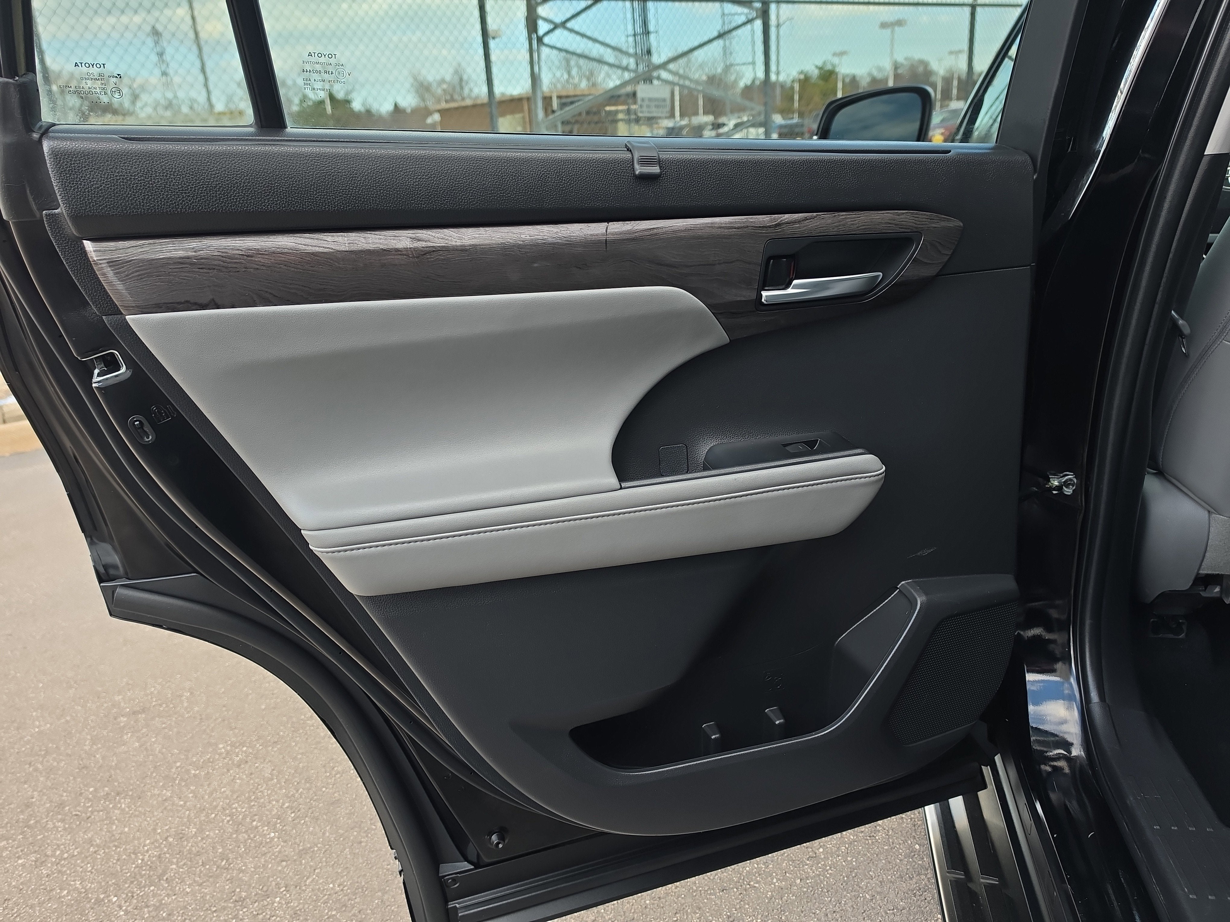 2023 Toyota Highlander Hybrid Limited