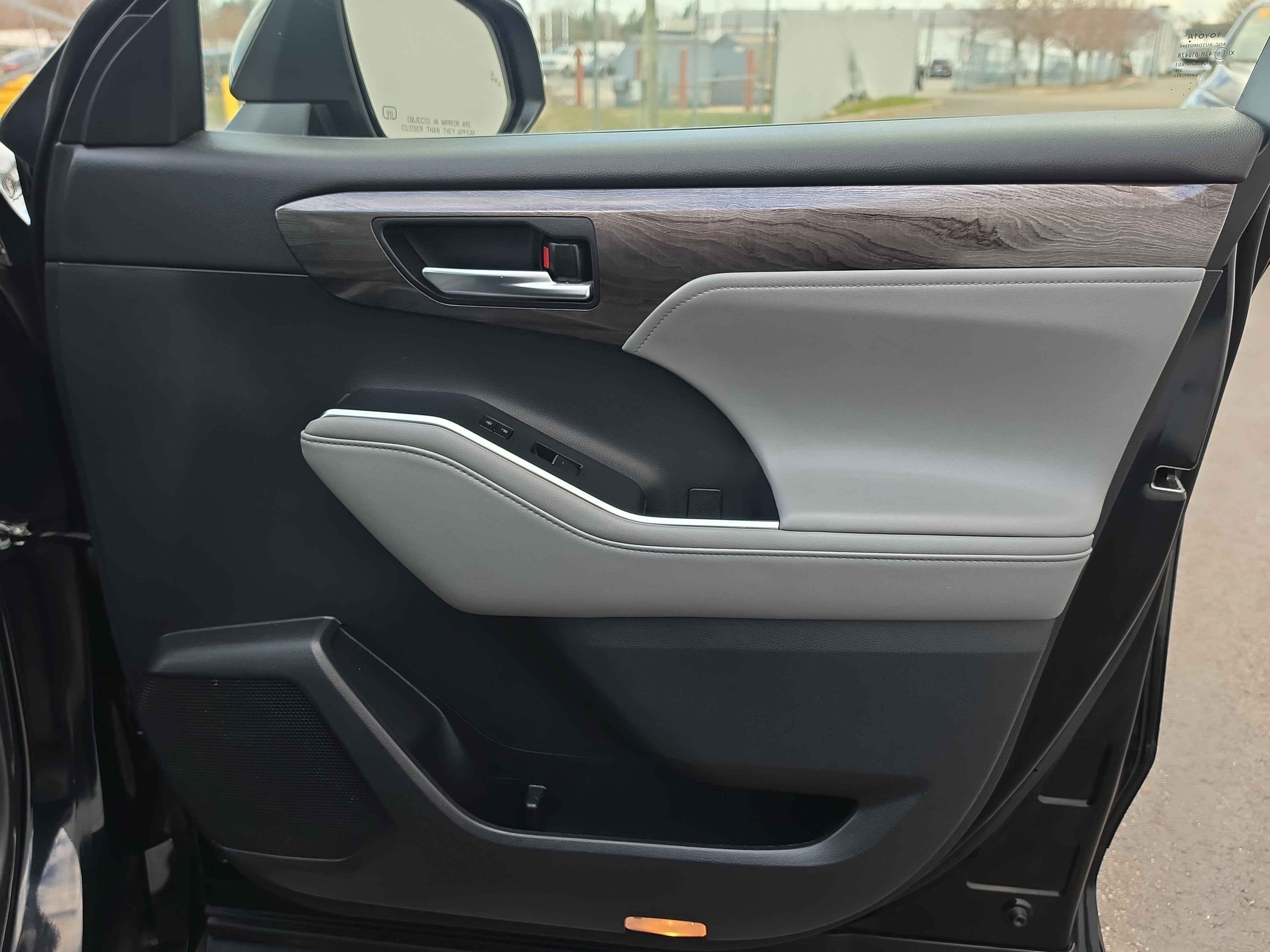 2023 Toyota Highlander Hybrid Limited