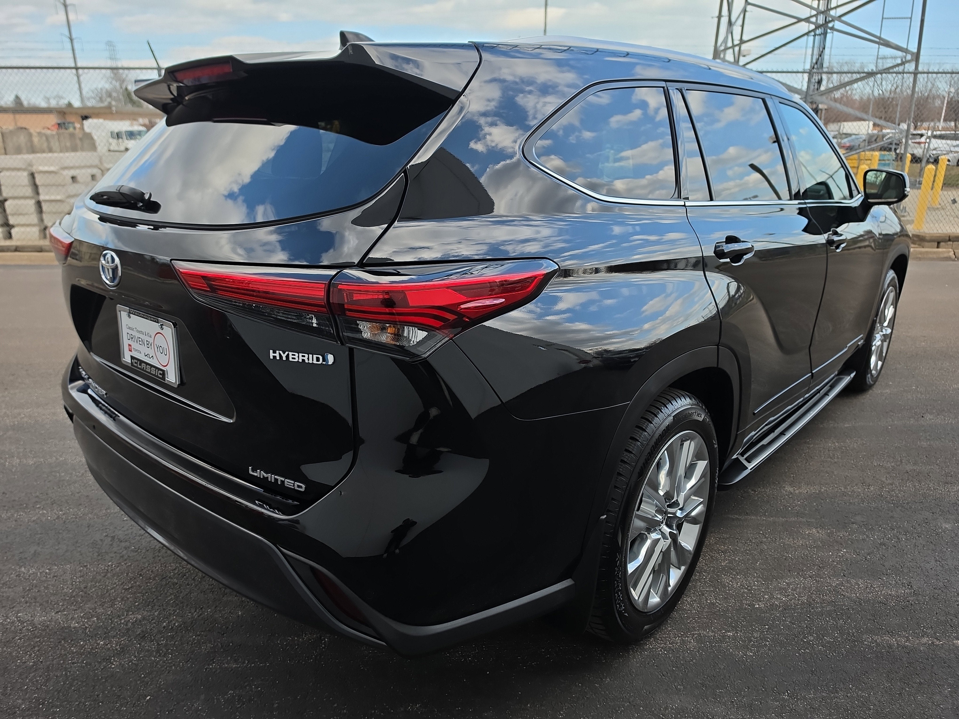 2023 Toyota Highlander Hybrid Limited