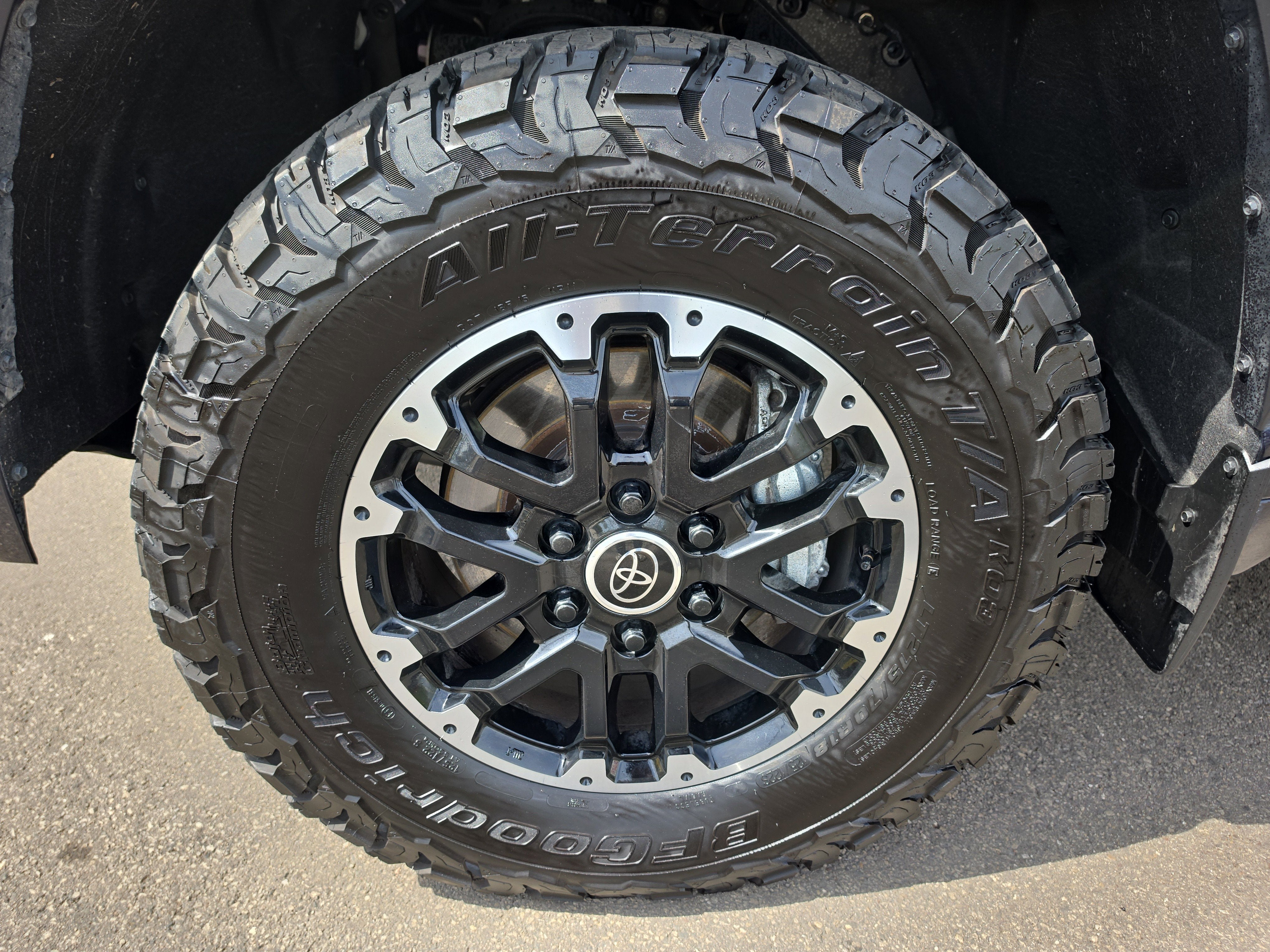 2024 Toyota Tundra 4WD SR5