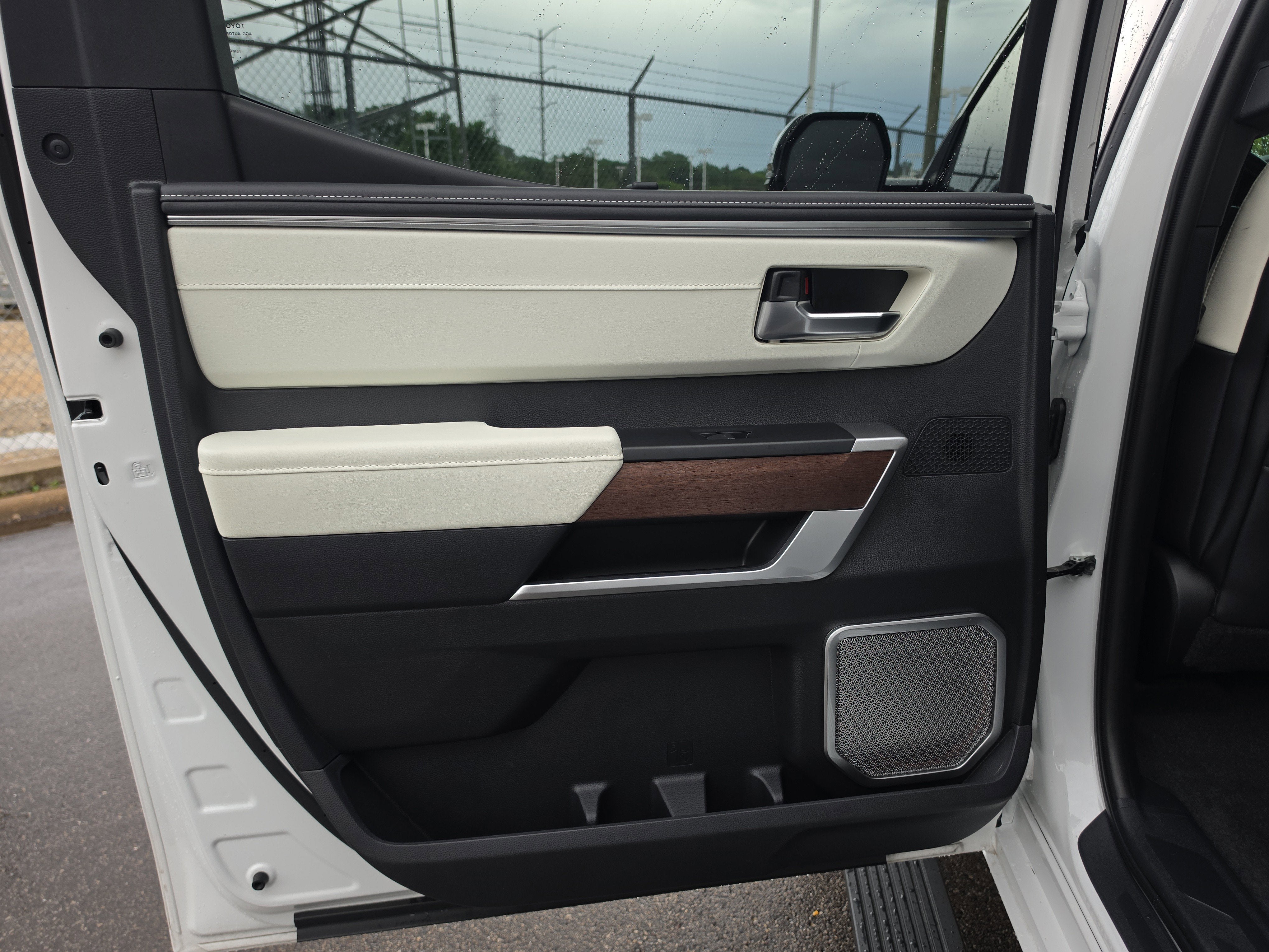 2023 Toyota Tundra 4WD Capstone Hybrid