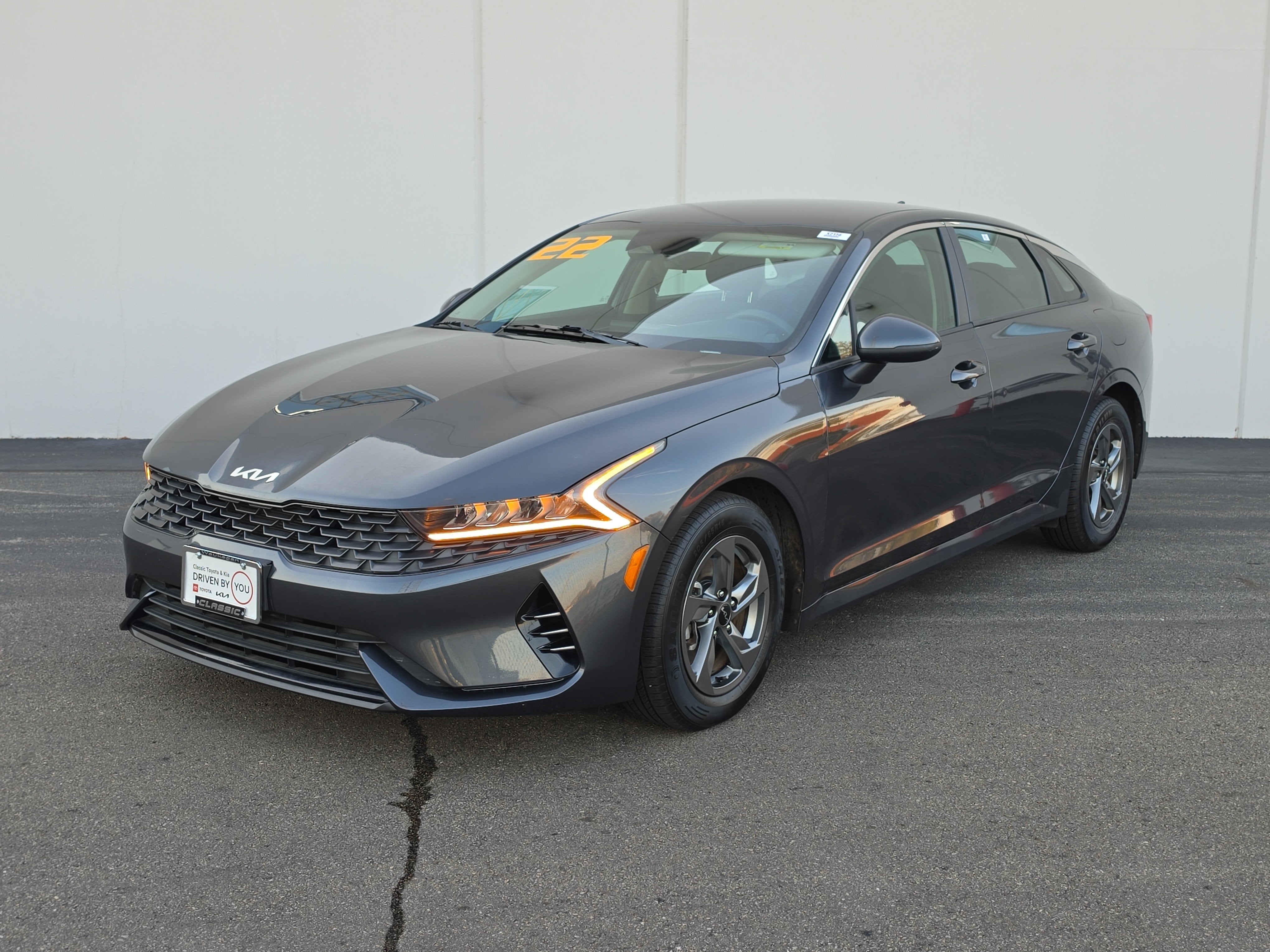Used 2022 Kia K5 LXS with VIN 5XXG14J29NG102549 for sale in Waukegan, IL