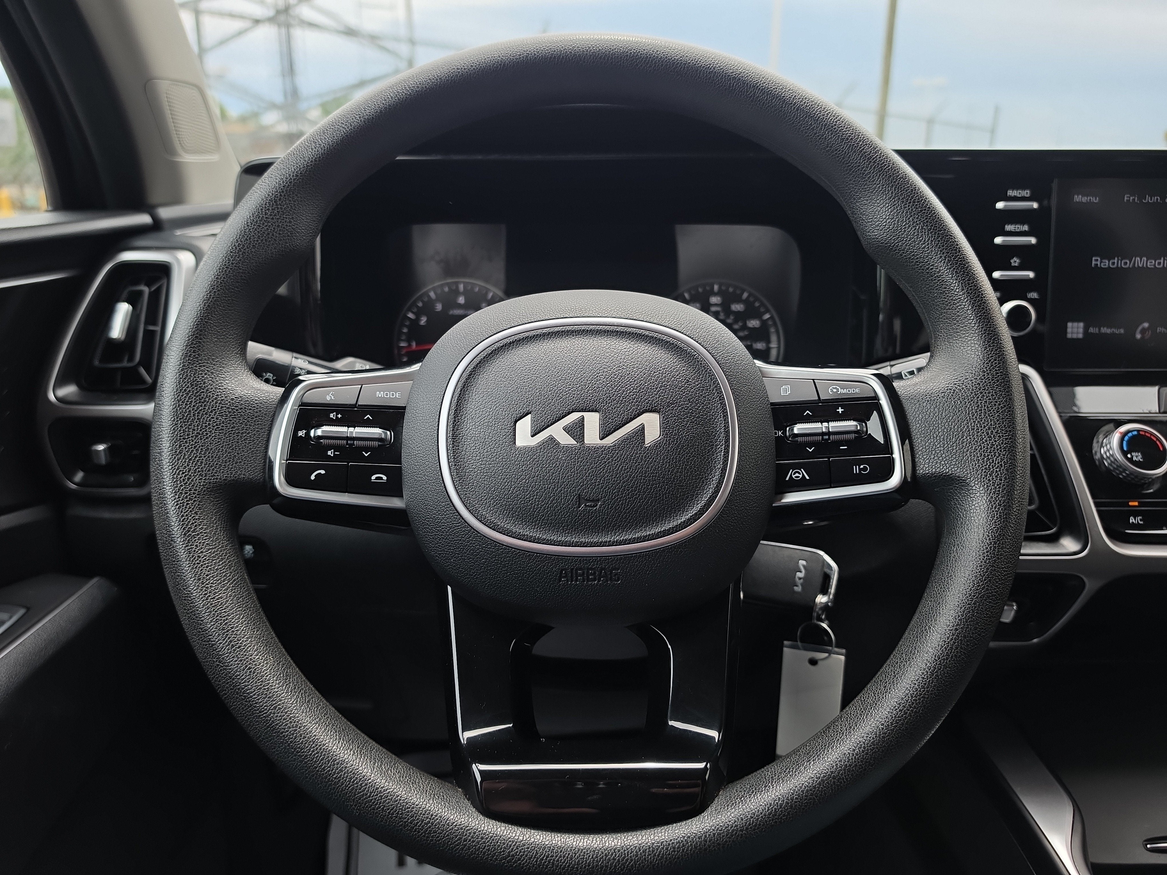 2022 Kia Sorento LX