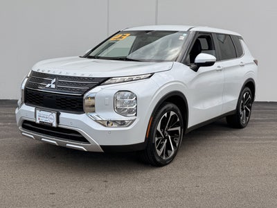 2023 Mitsubishi Outlander SE