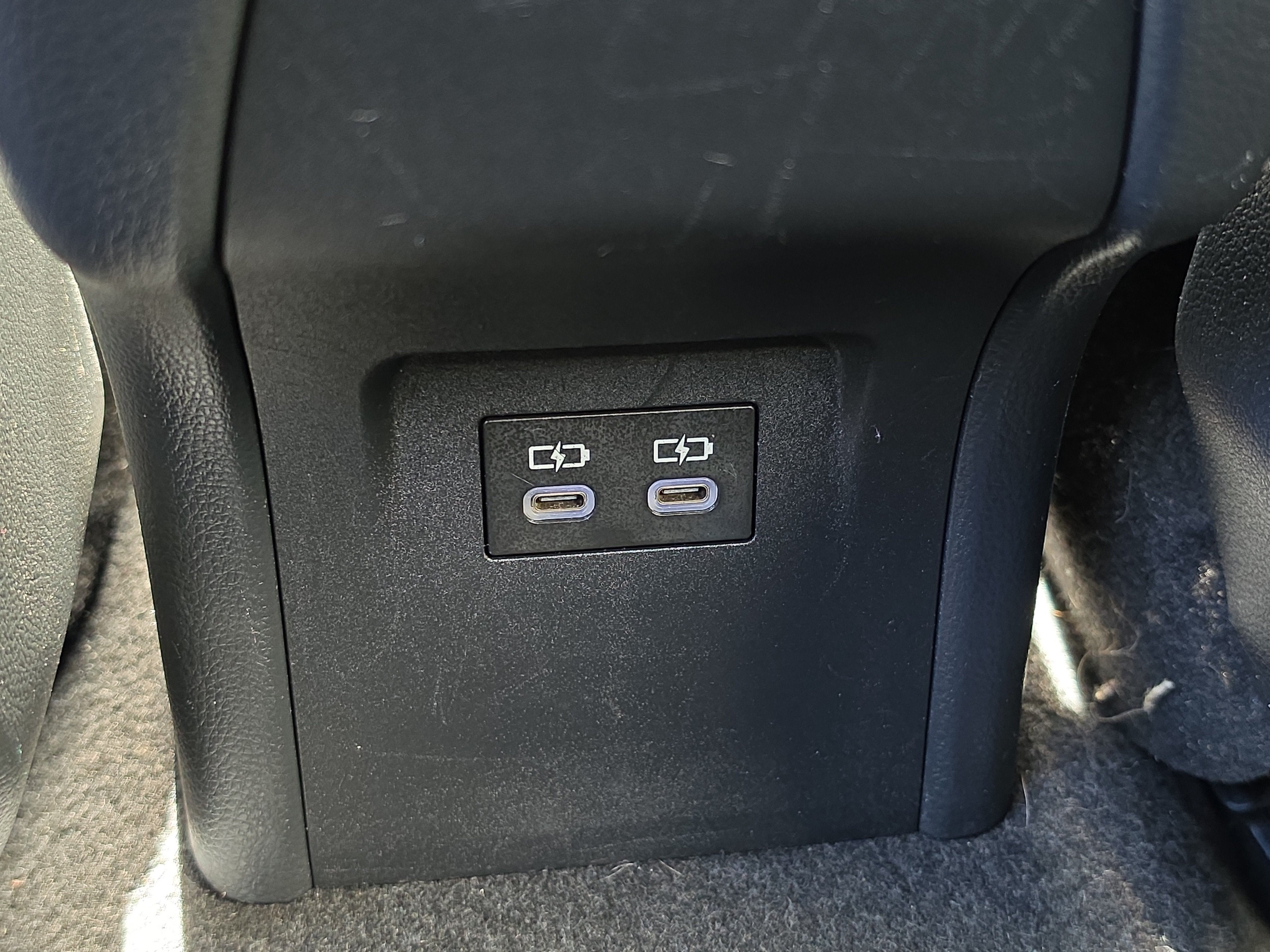 2023 Toyota Prius LE