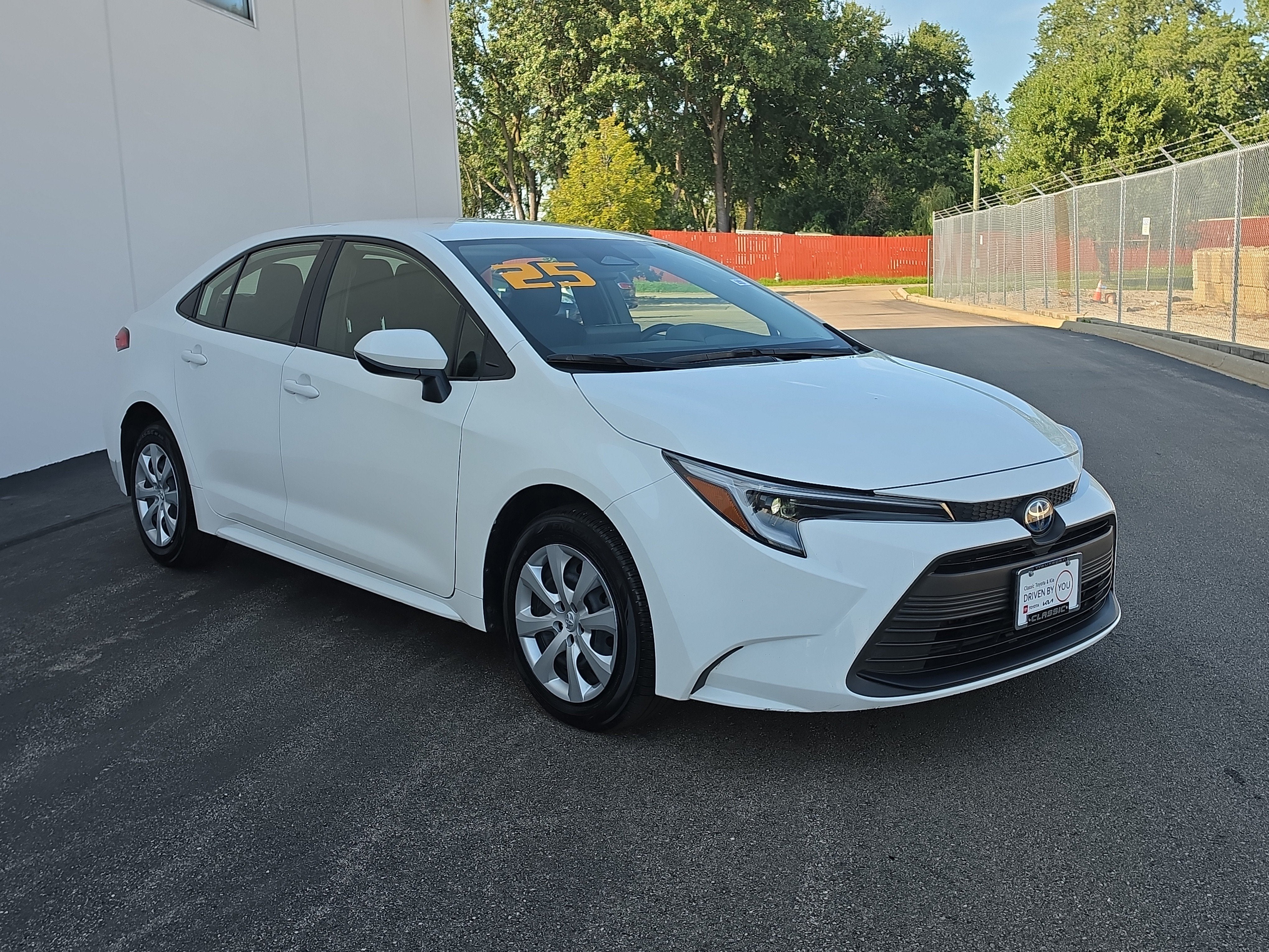 2025 Toyota Corolla Hybrid LE