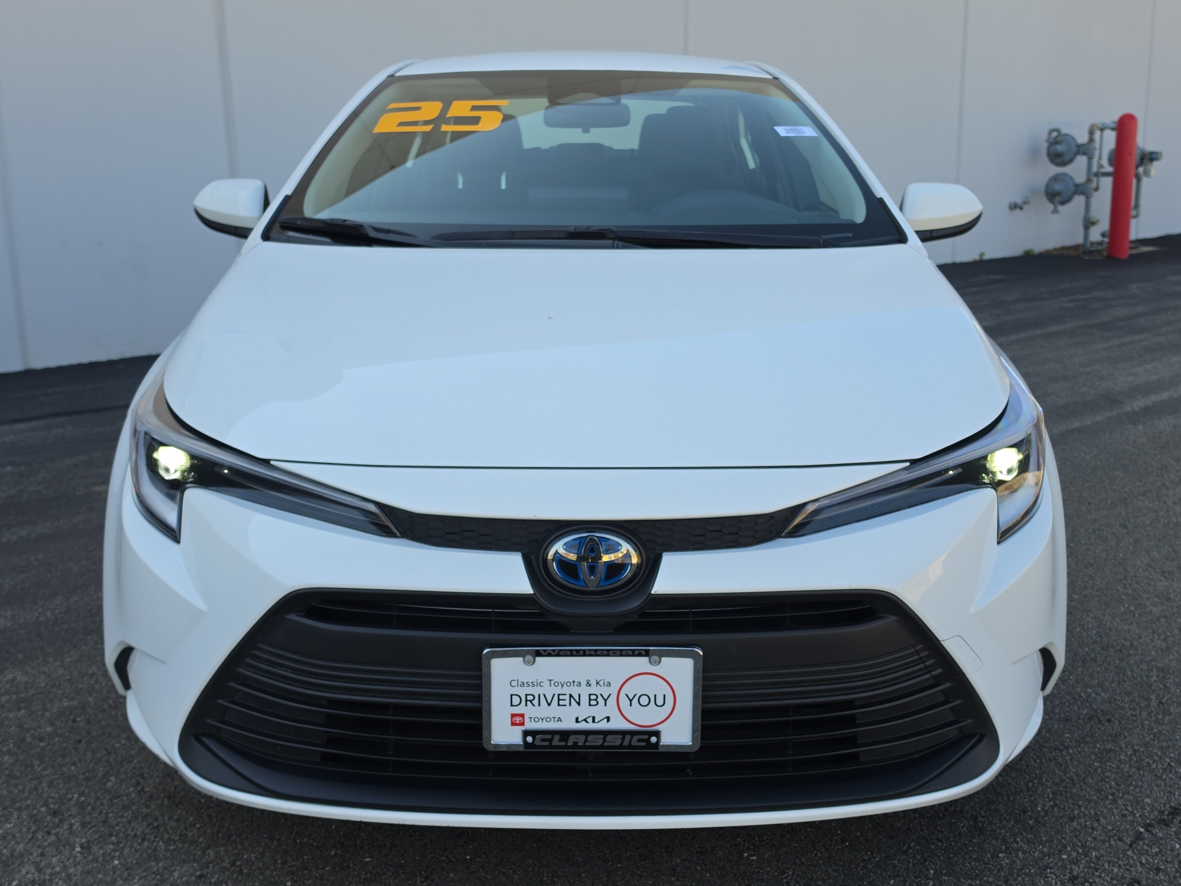 2025 Toyota Corolla Hybrid LE