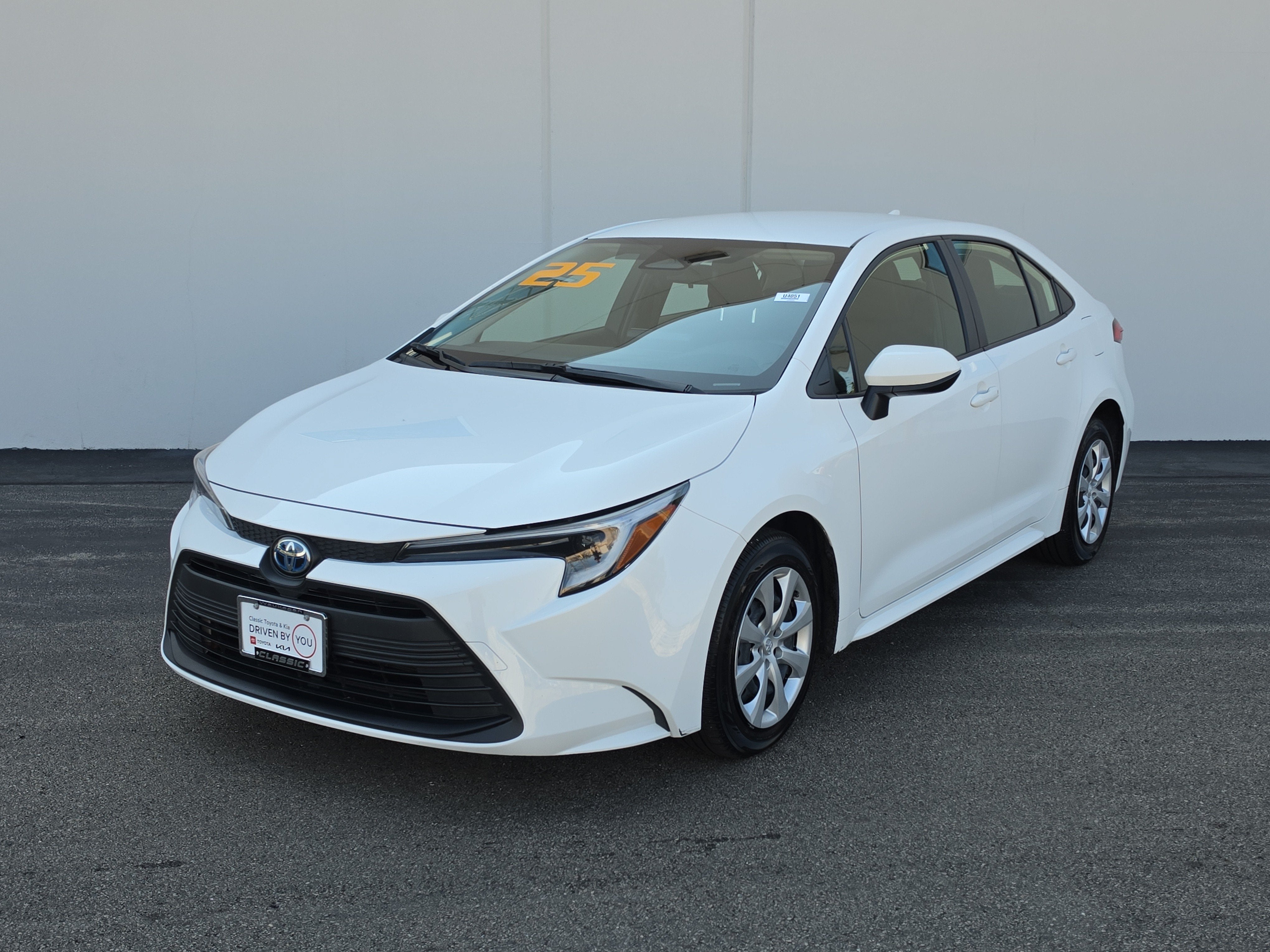 2025 Toyota Corolla Hybrid LE