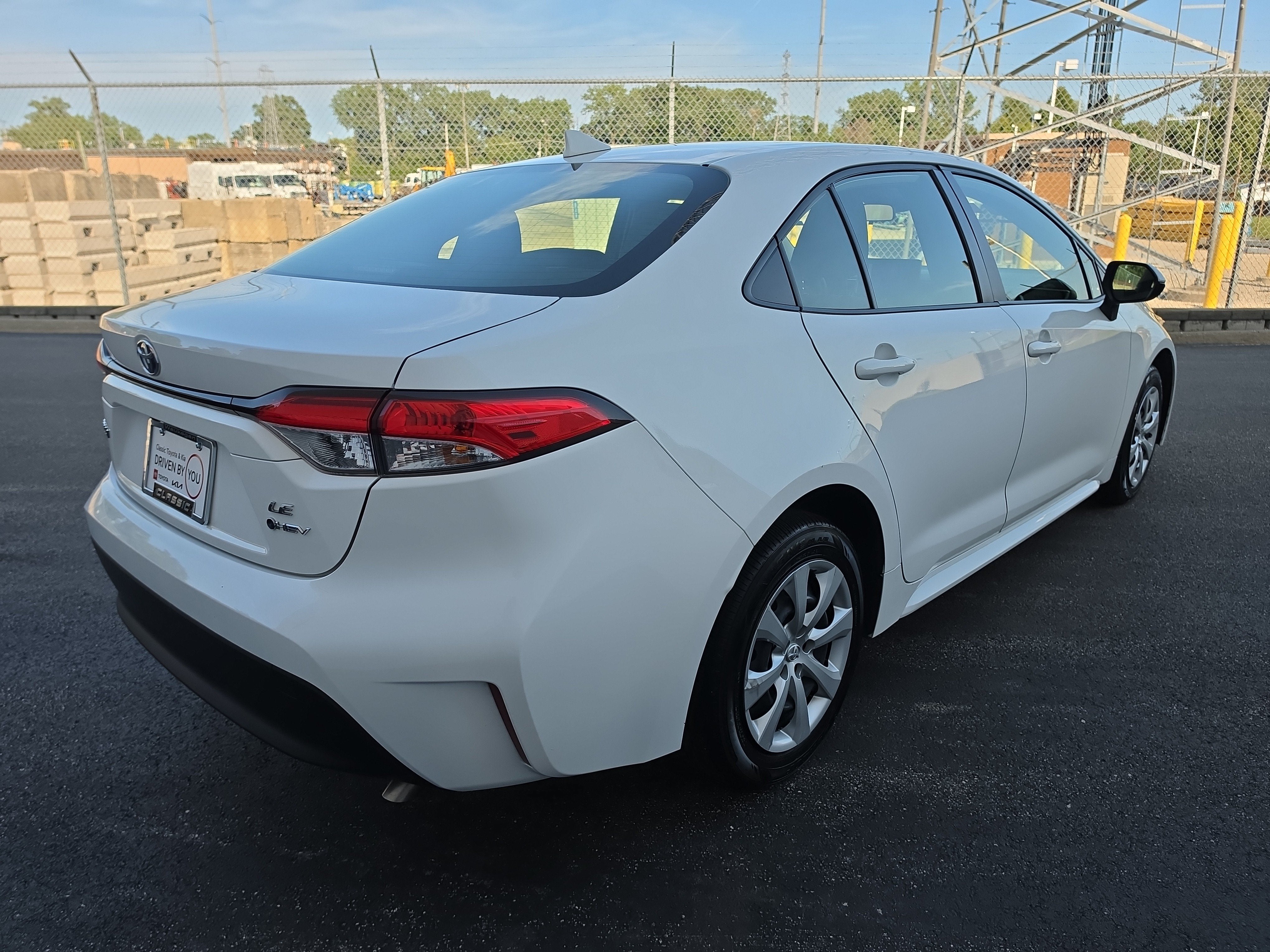 2025 Toyota Corolla Hybrid LE