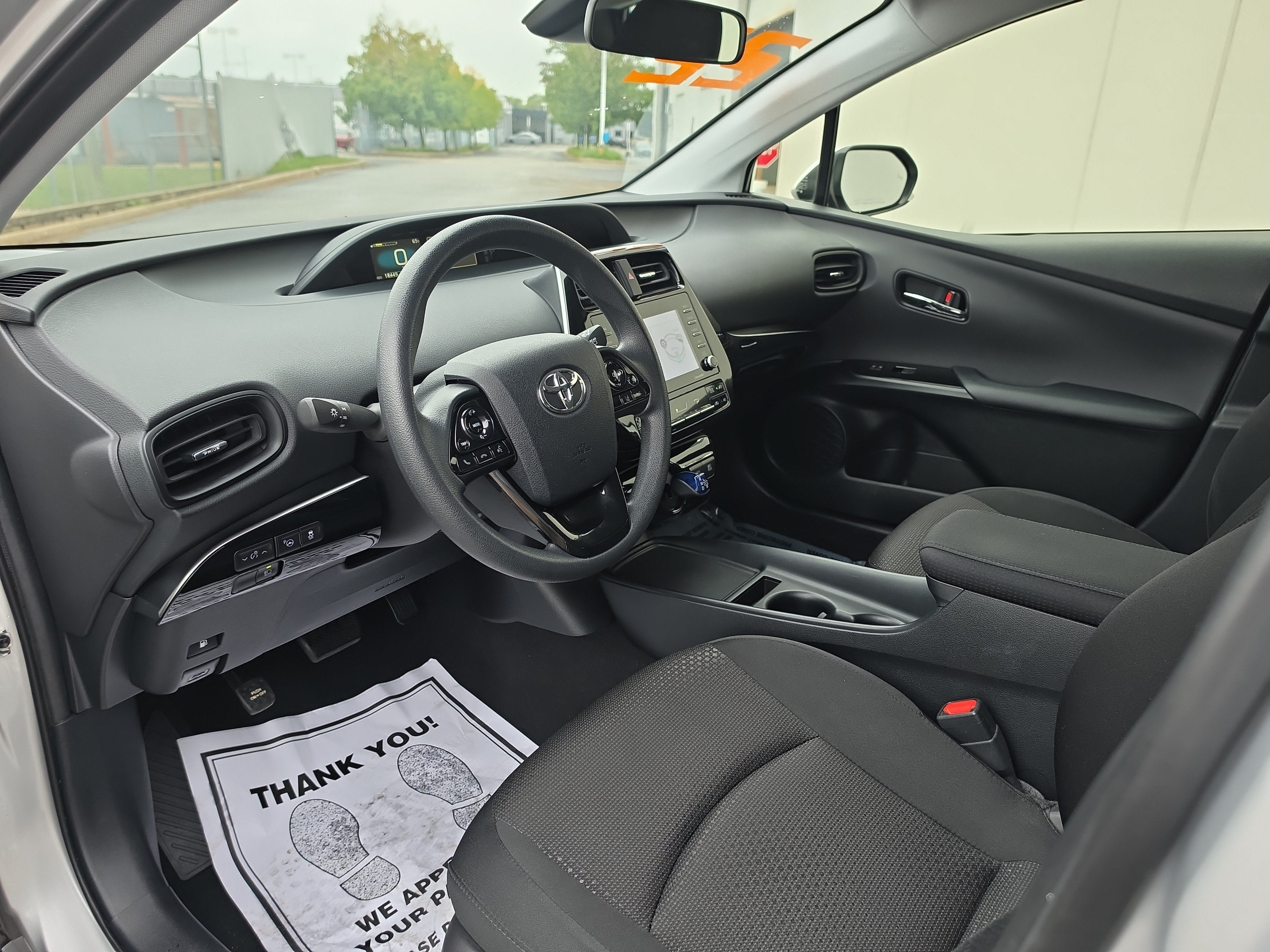 2022 Toyota Prius LE