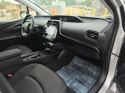2022 Toyota Prius LE