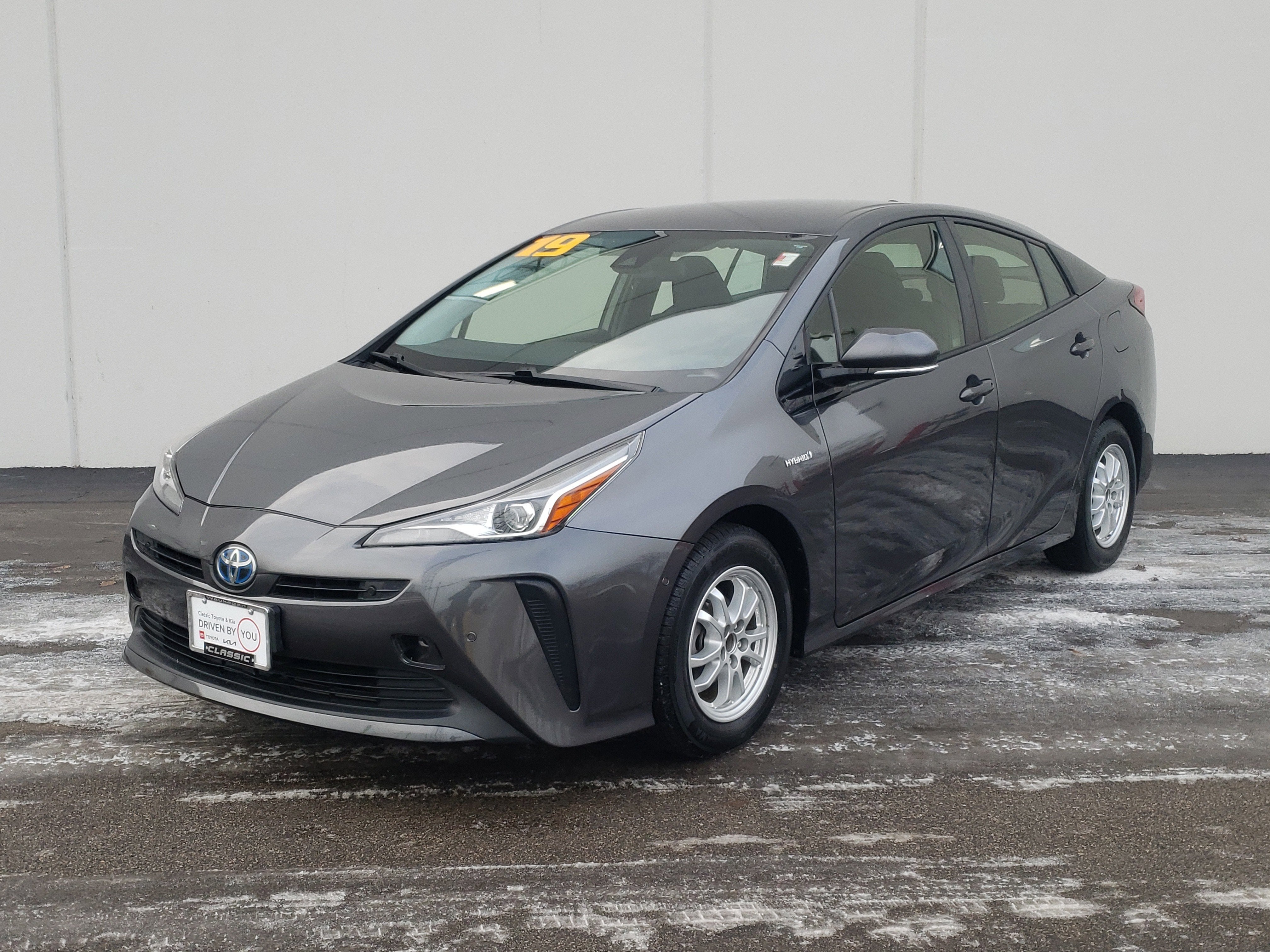 2019 Toyota Prius LE