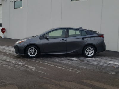 2019 Toyota Prius LE