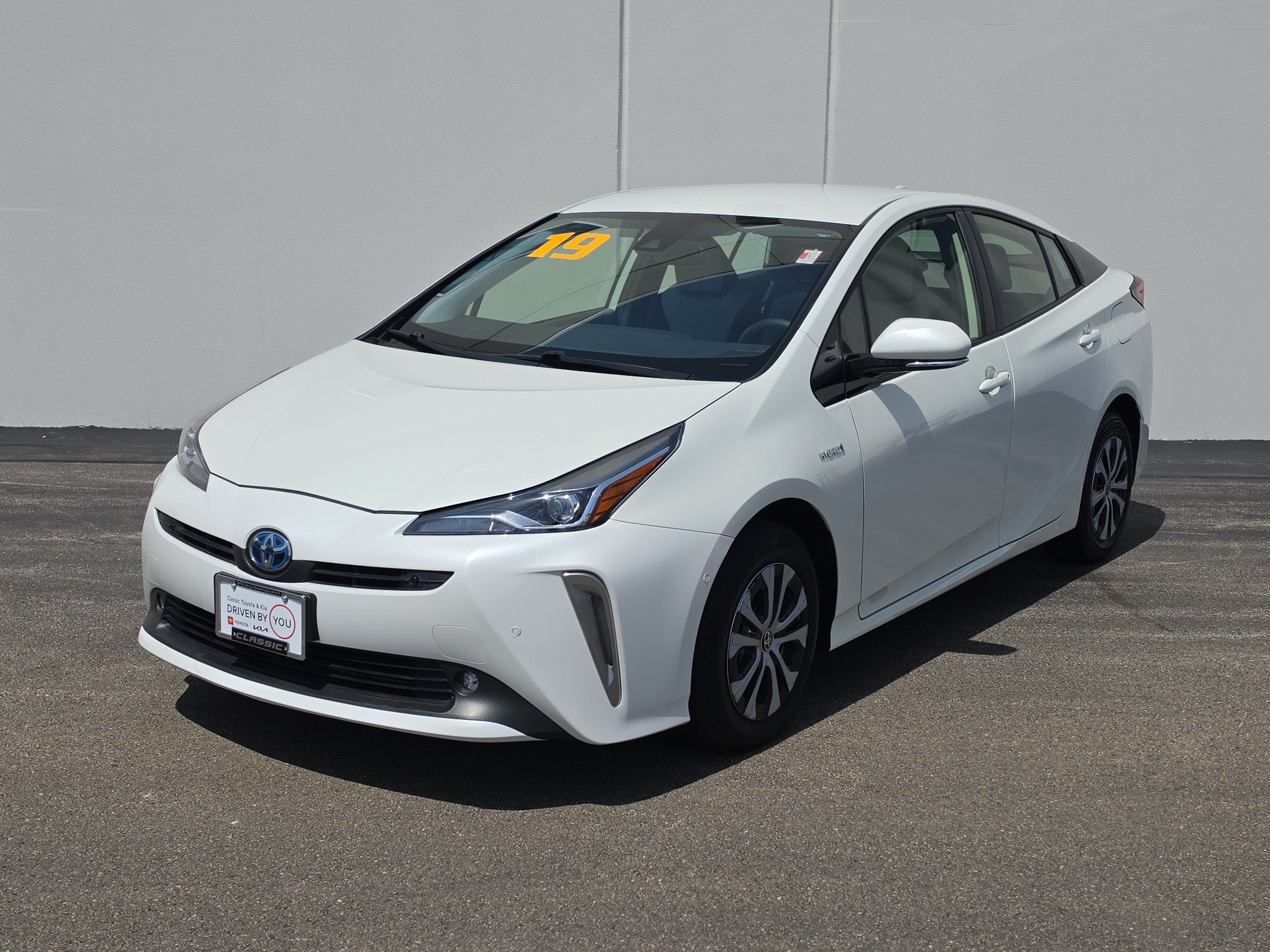 2019 Toyota Prius LE