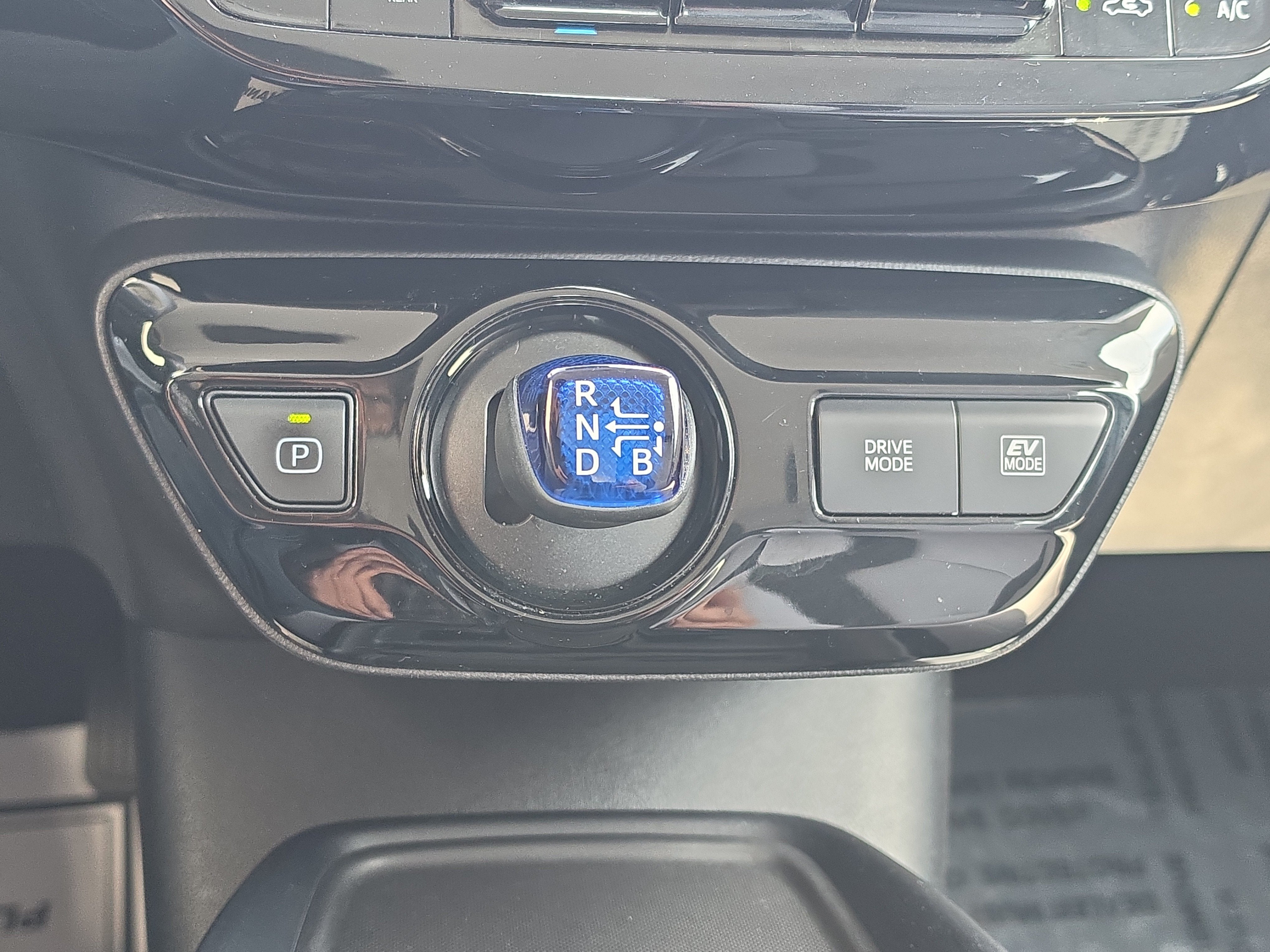 2019 Toyota Prius LE