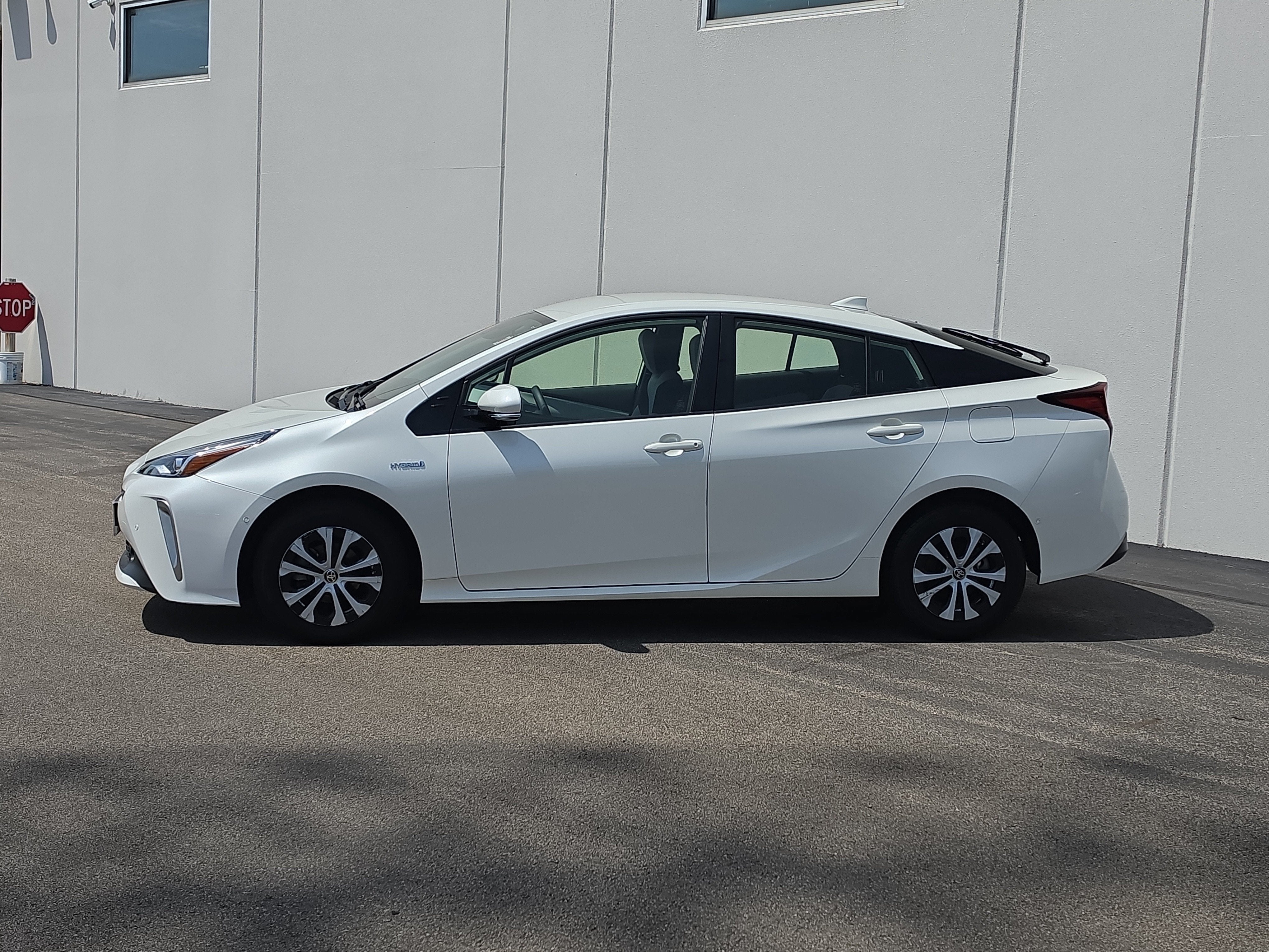 2019 Toyota Prius LE