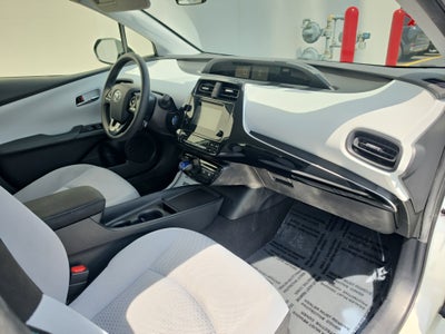 2019 Toyota Prius LE