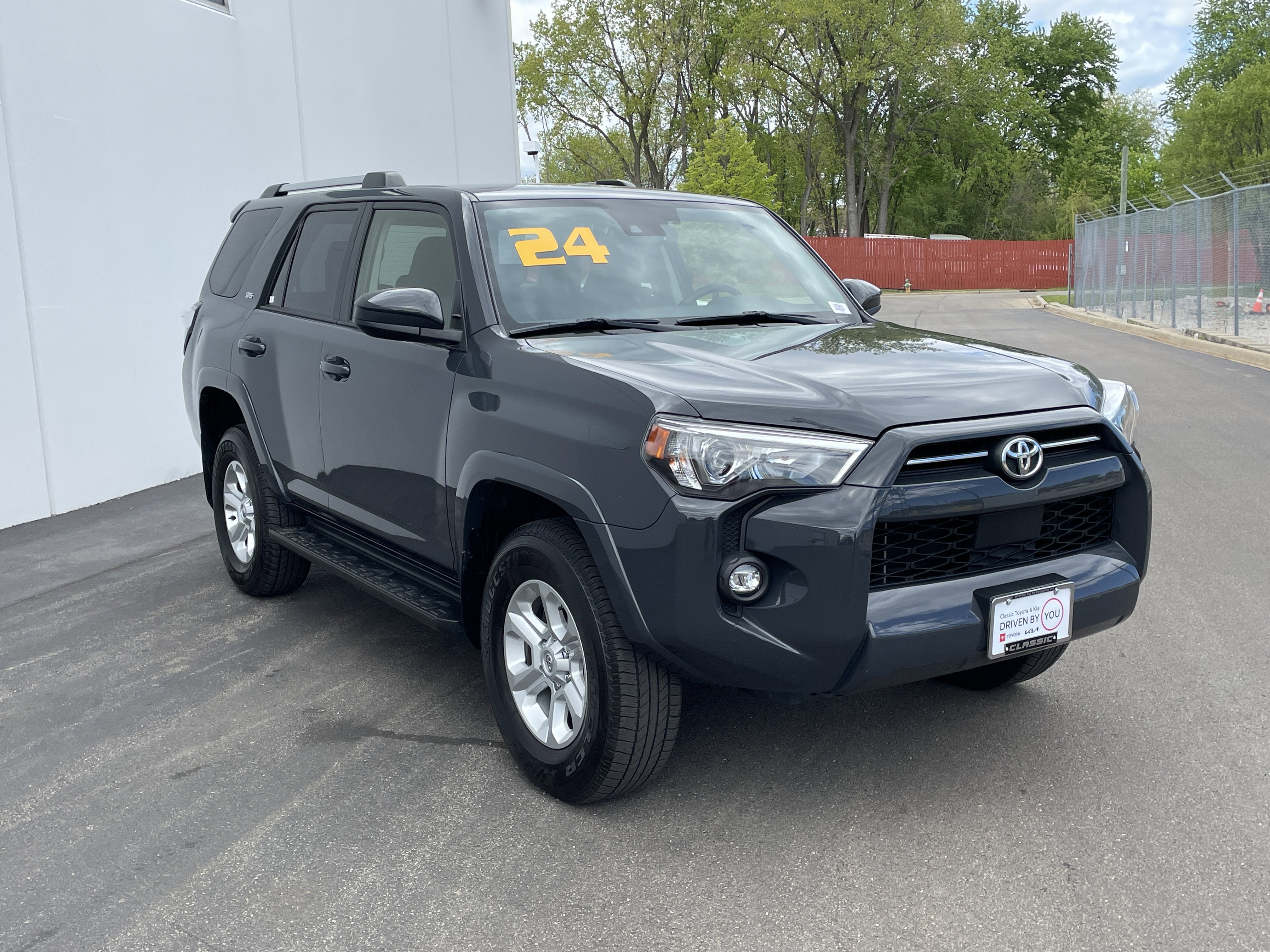2024 Toyota 4Runner SR5