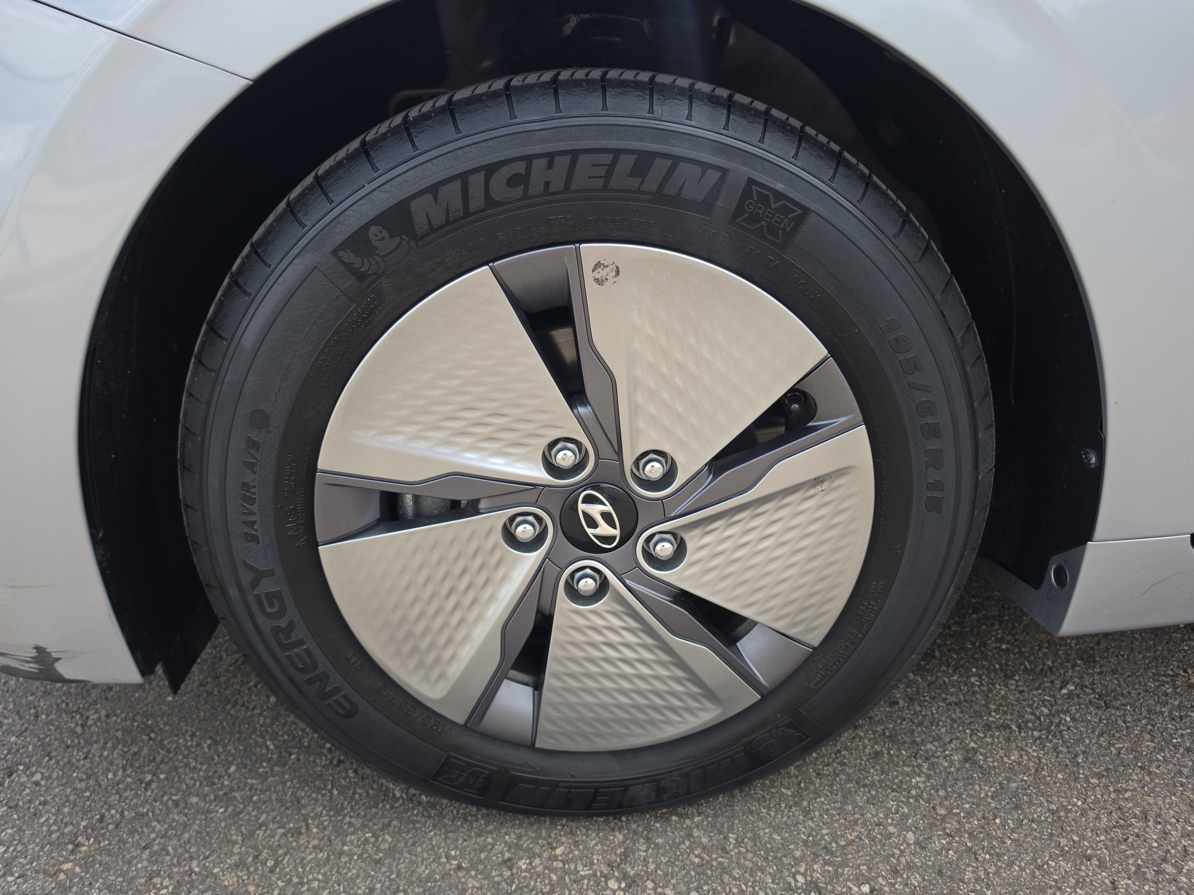 2020 Hyundai Ioniq Hybrid SE