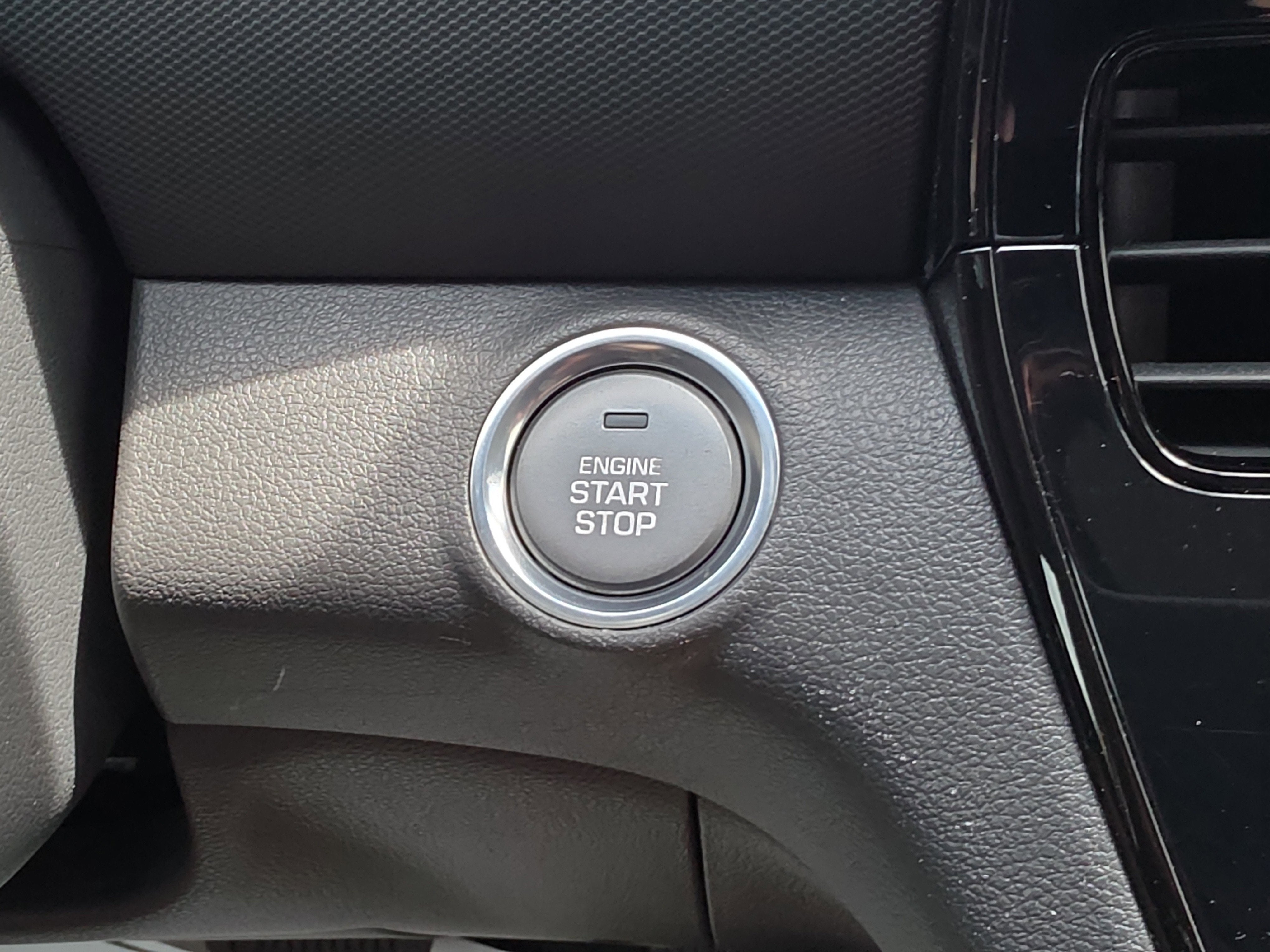2020 Hyundai Ioniq Hybrid SE