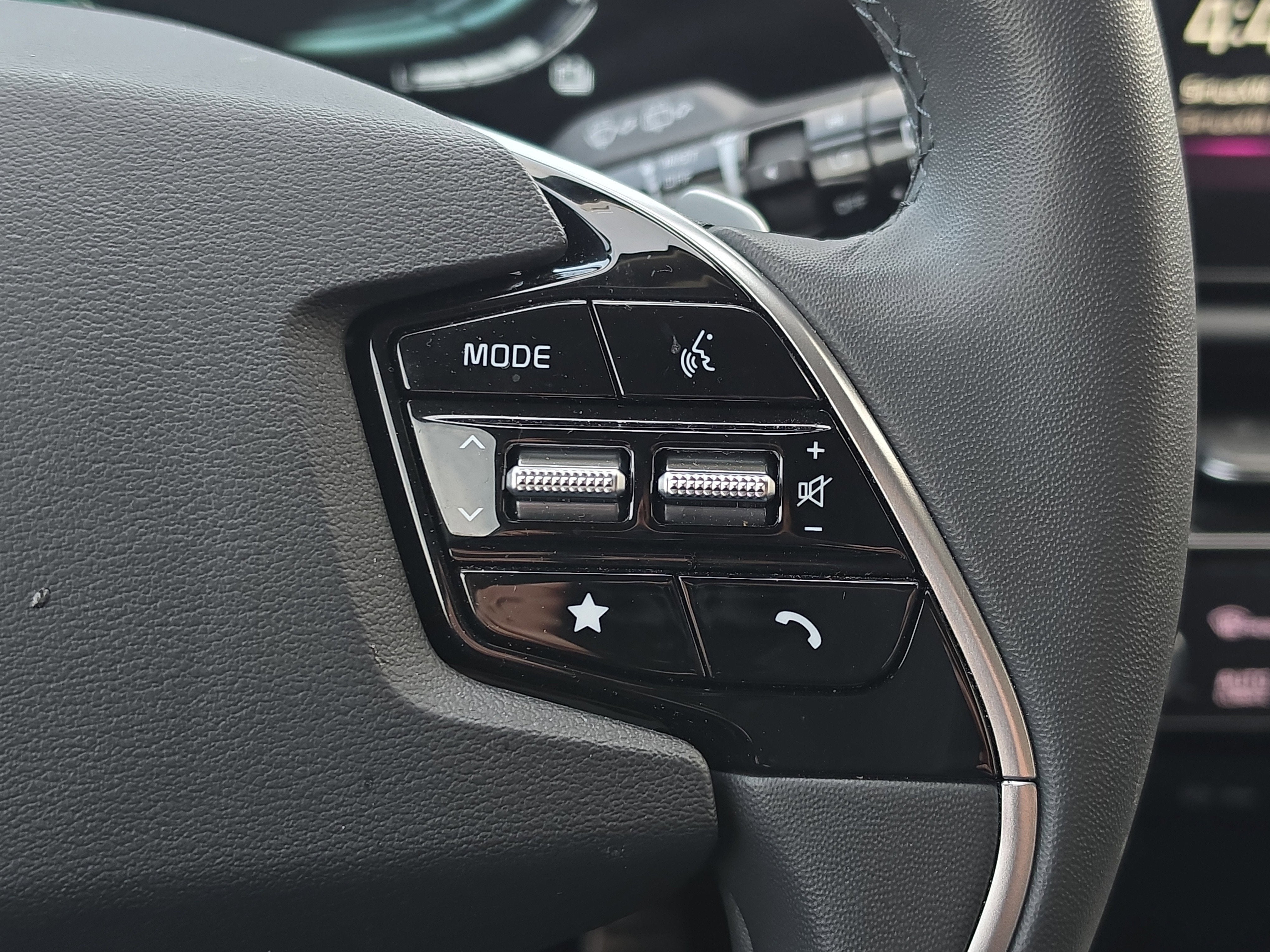 2025 Kia Niro EX Touring