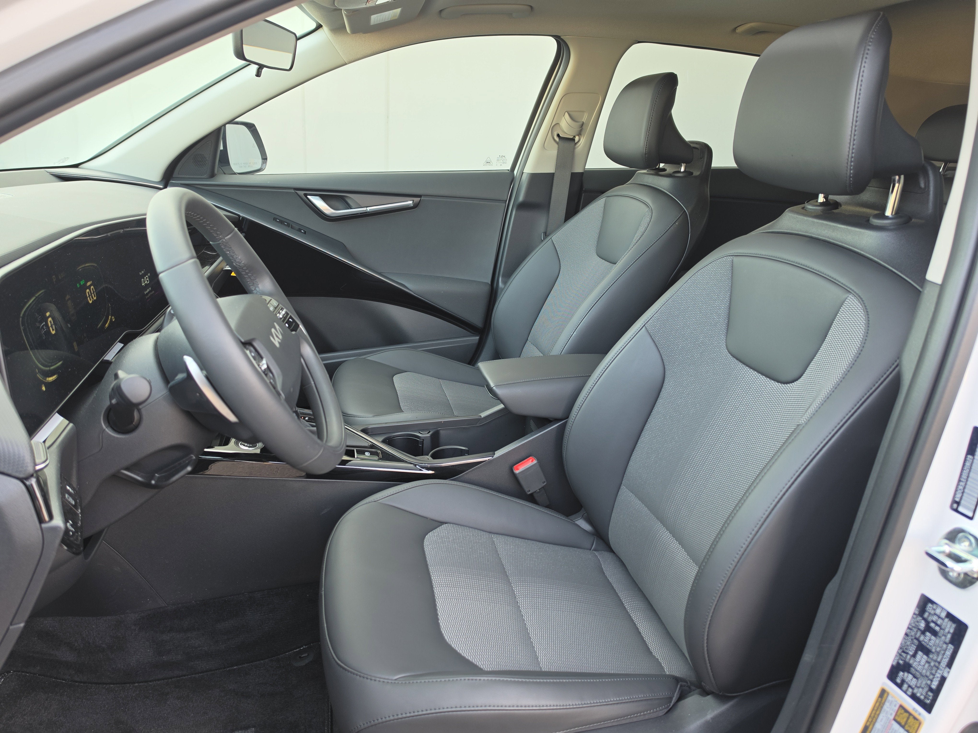 2025 Kia Niro EX Touring