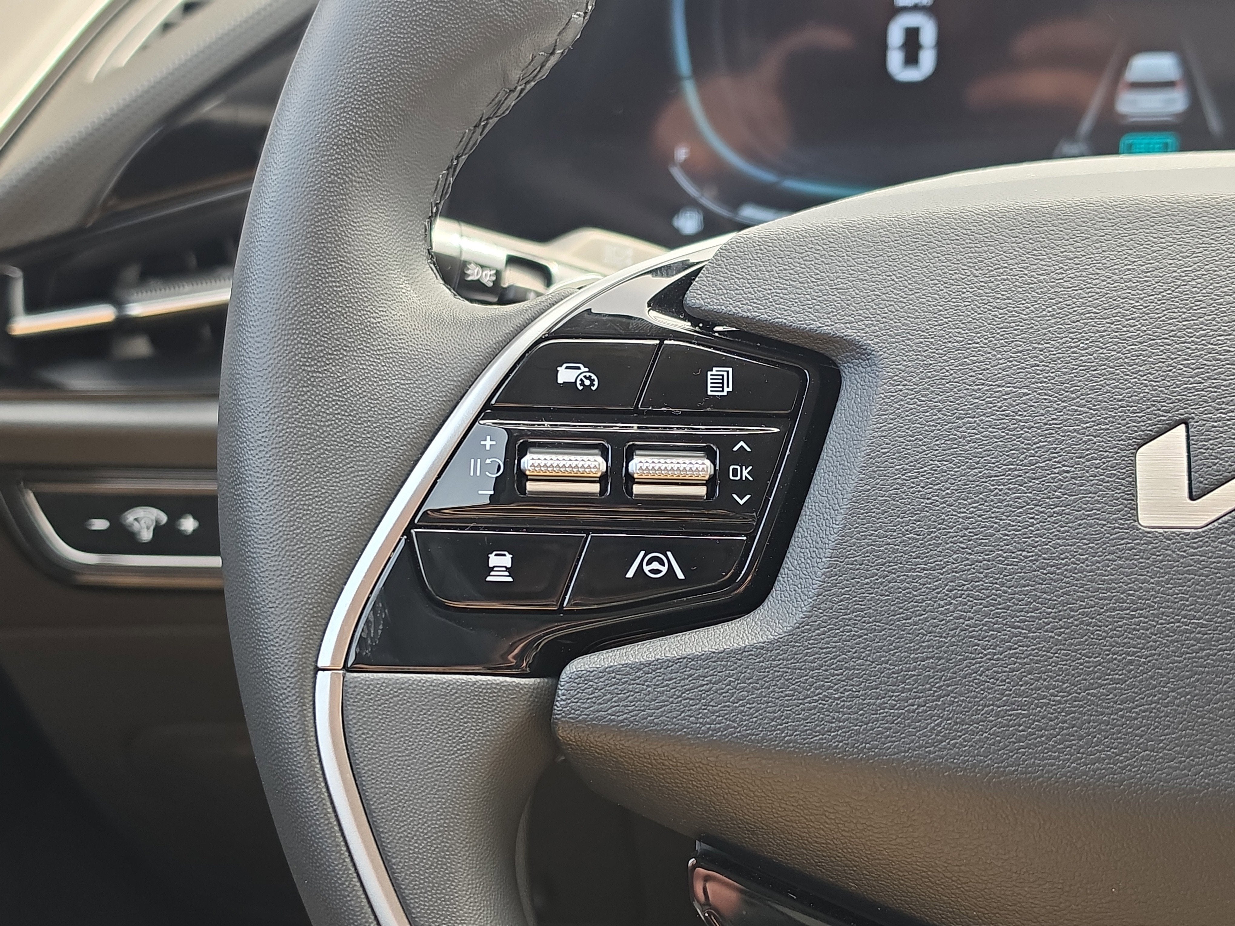 2025 Kia Niro EX Touring