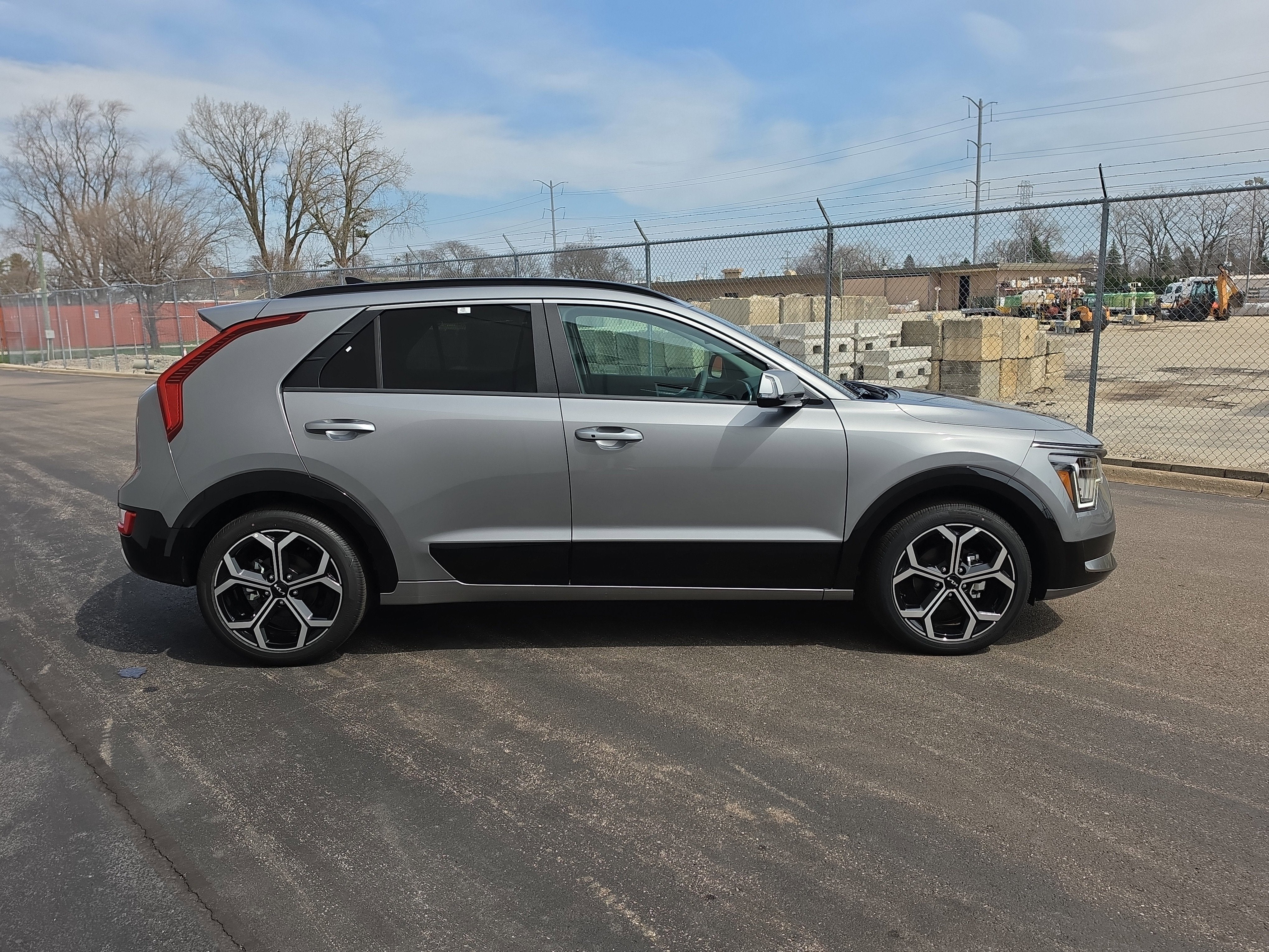 2025 Kia Niro EX Touring