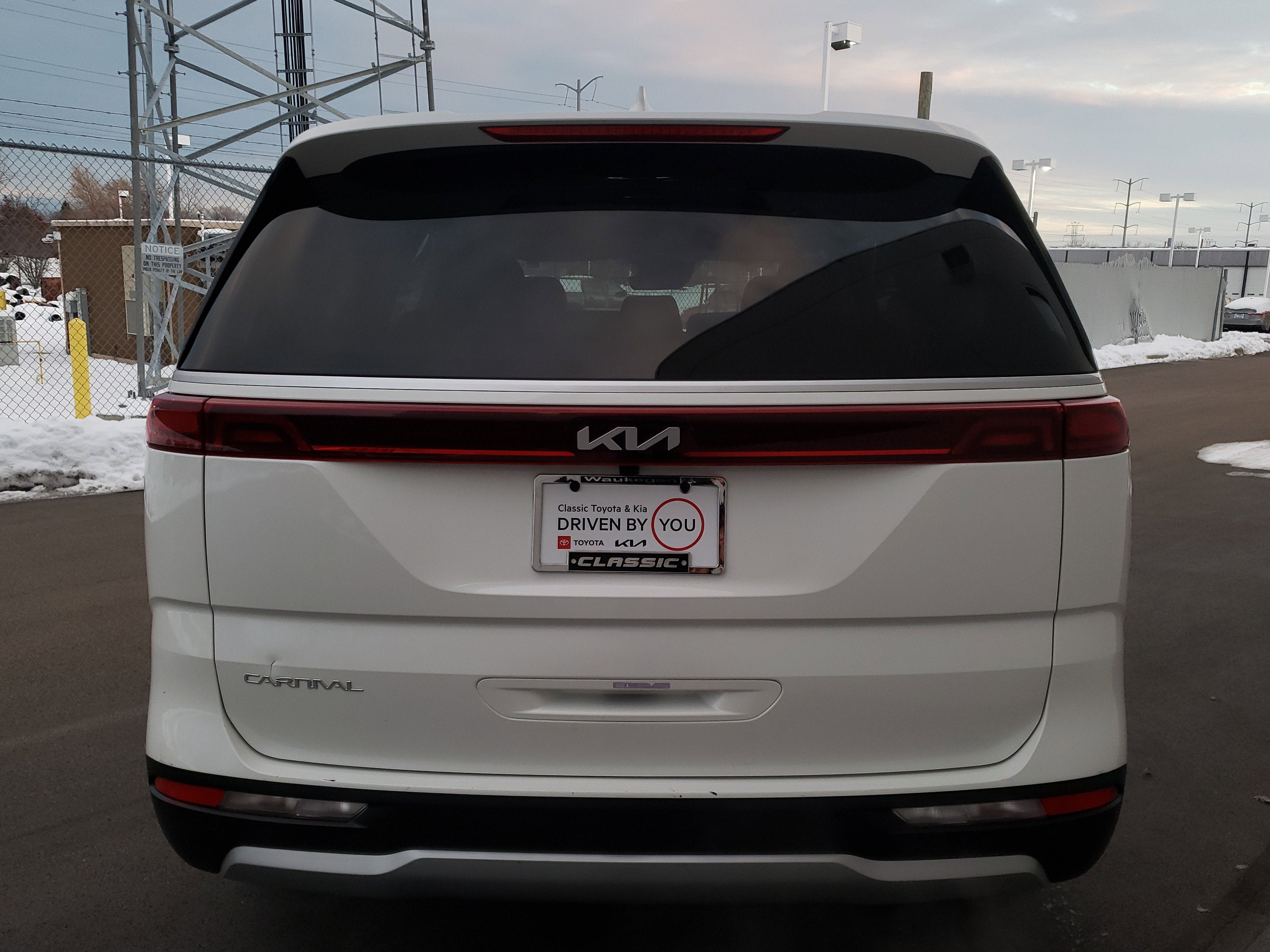 2024 Kia Carnival LX