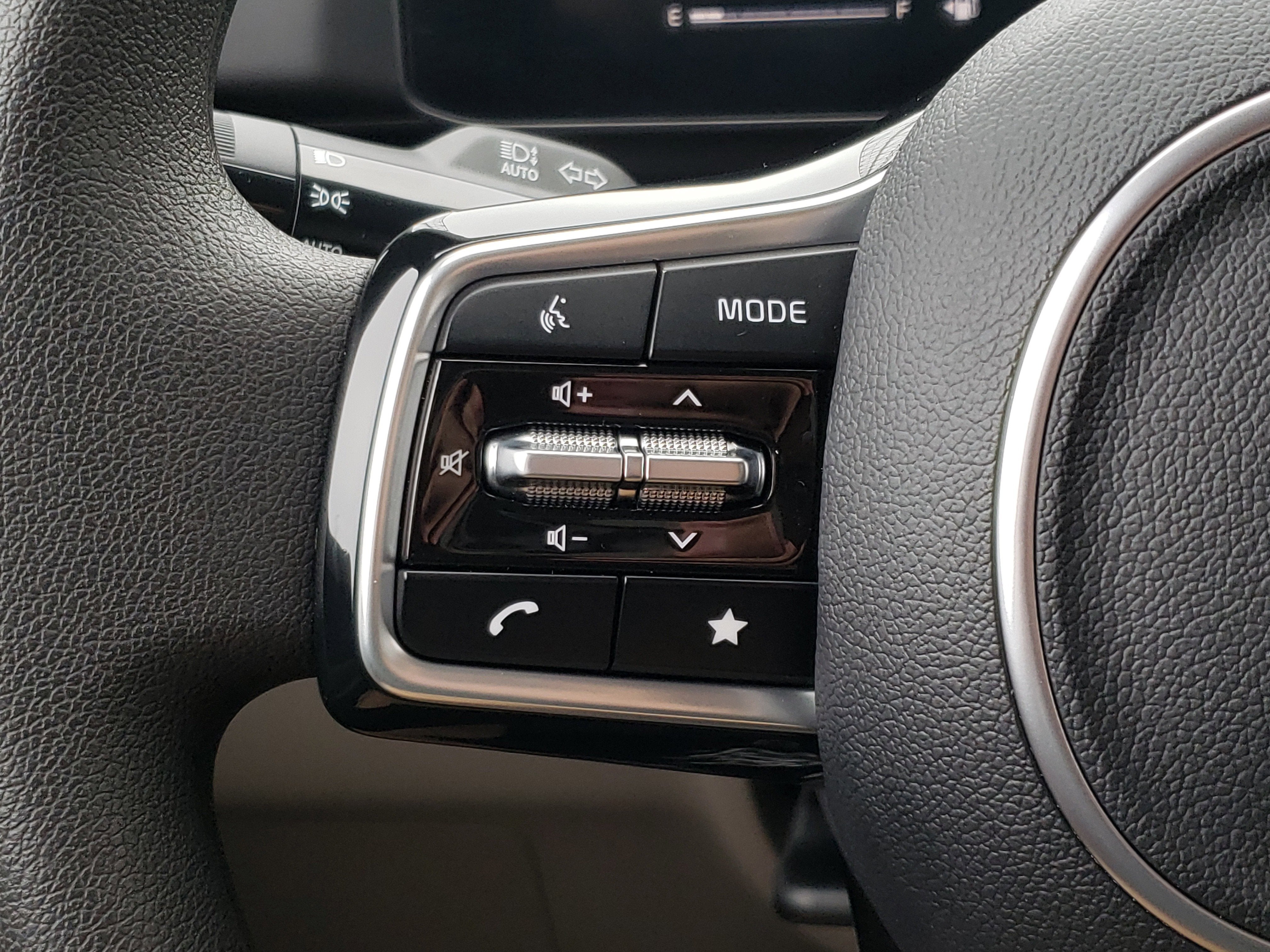 2026 Kia Carnival LX