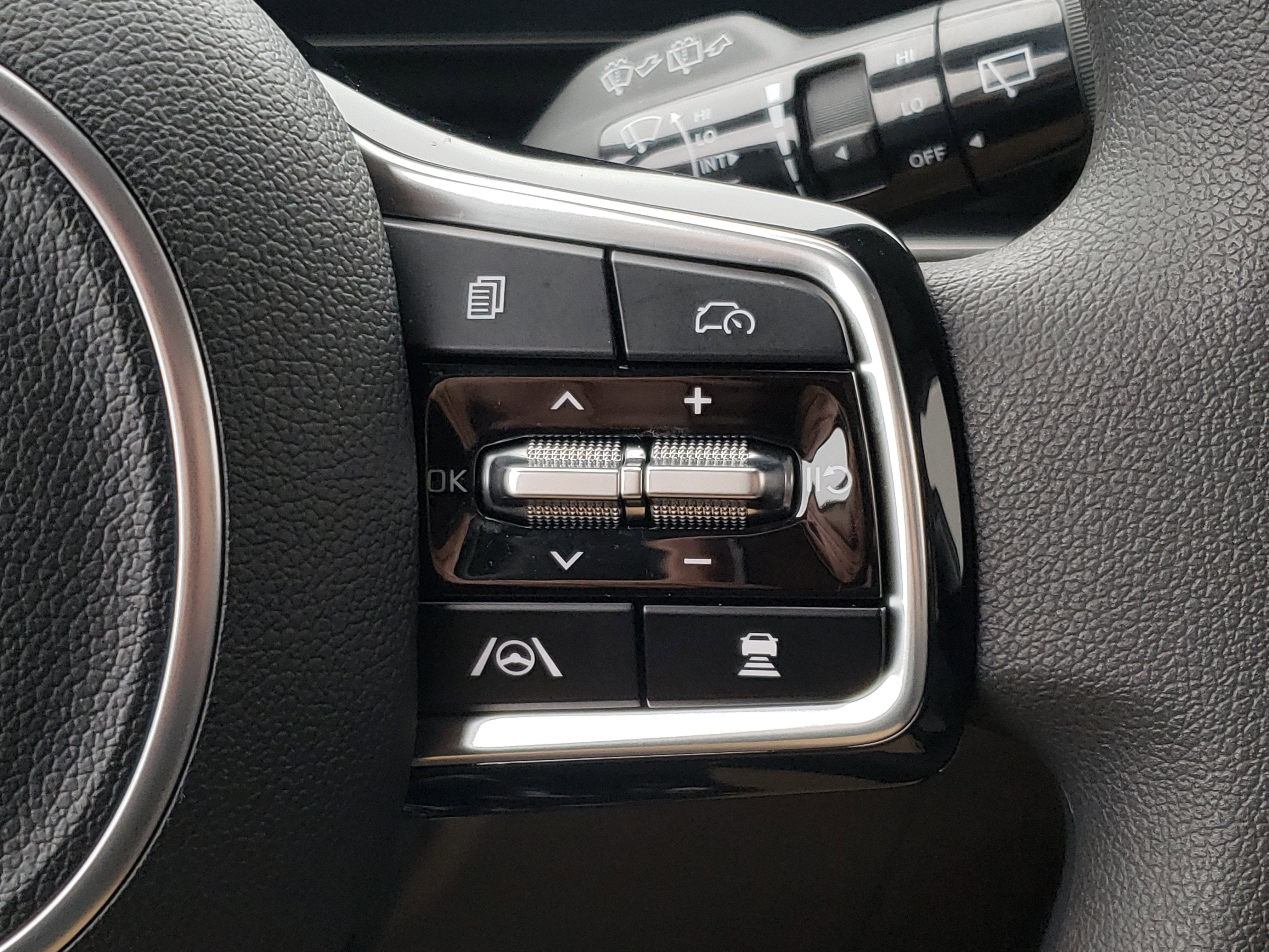 2026 Kia Carnival LX