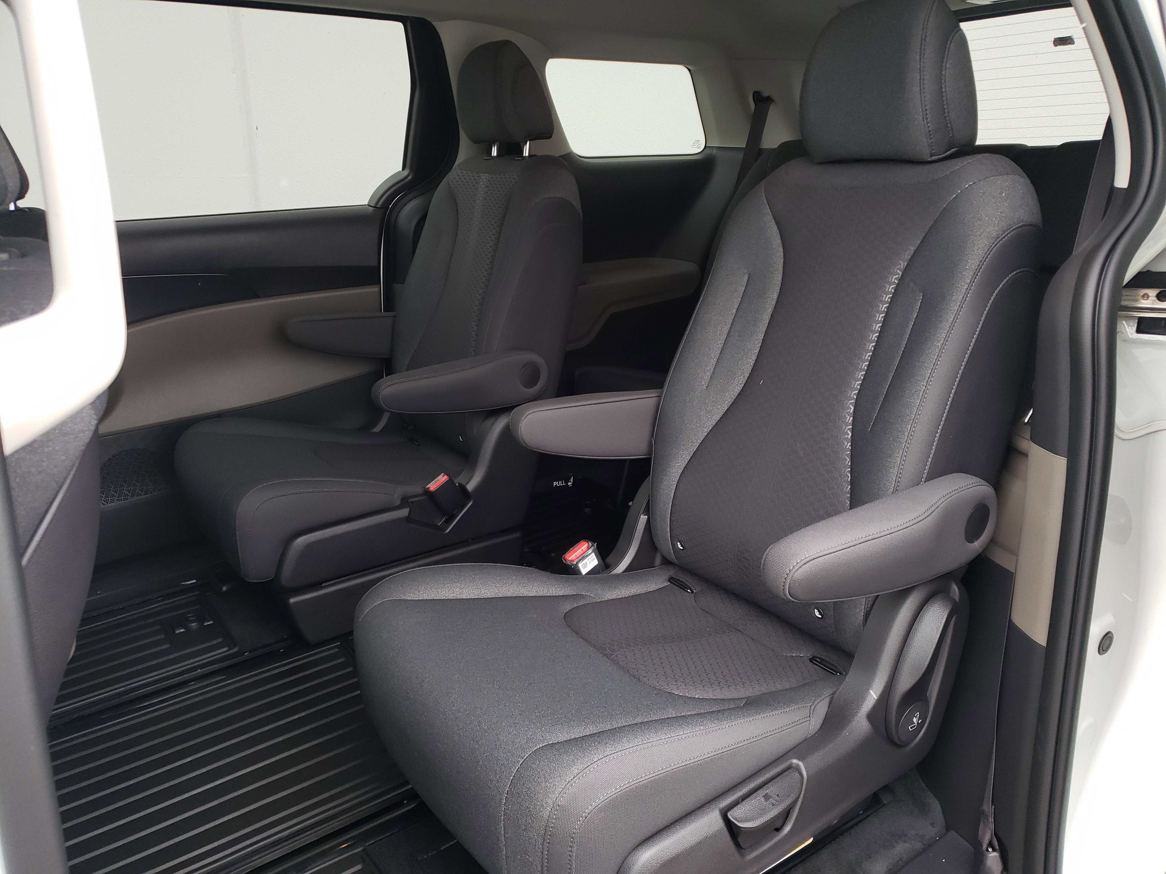 2026 Kia Carnival LX