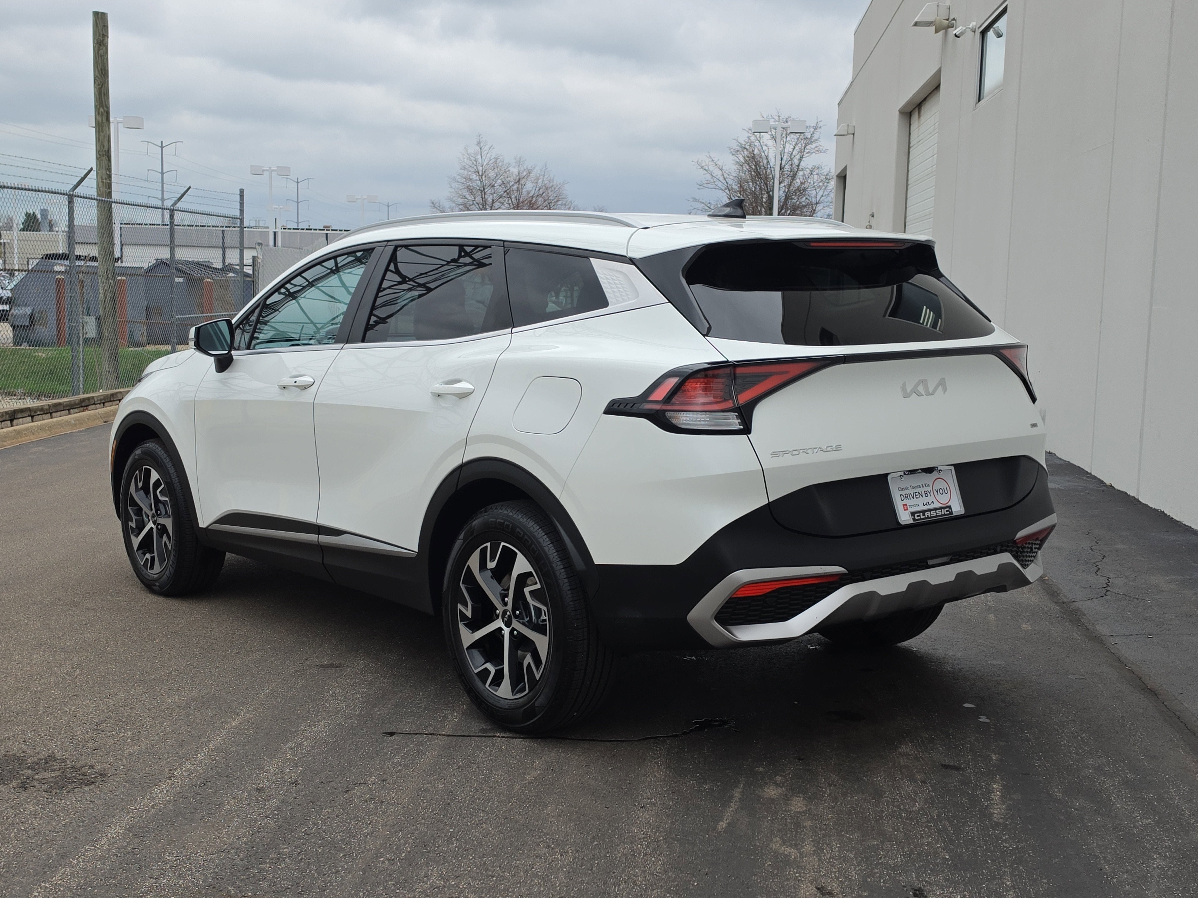 2023 Kia Sportage Hybrid EX