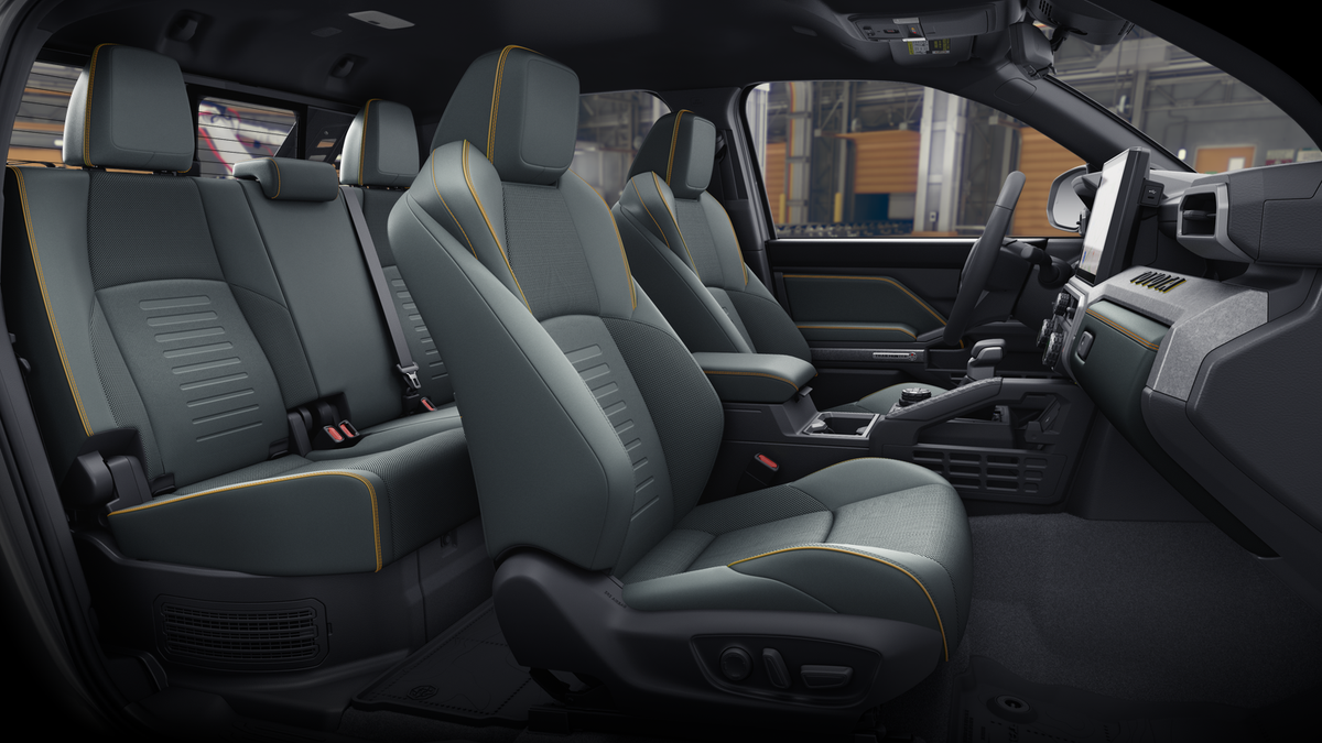 2026 Toyota Tacoma i-FORCE MAX Tacoma Trailhunter