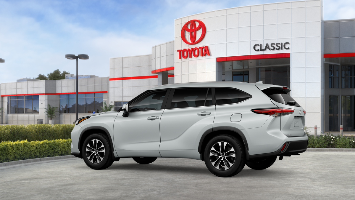 2026 Toyota Highlander XLE
