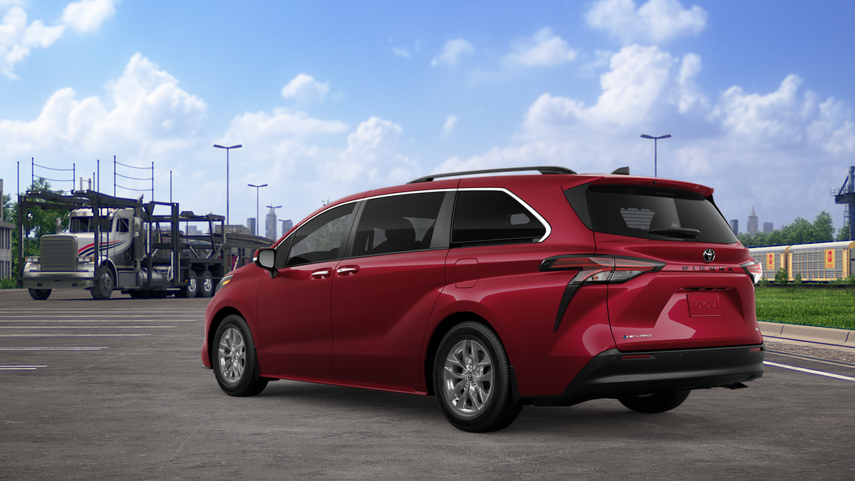 2026 Toyota Sienna XLE
