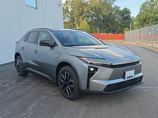 2026 Toyota bZ XLE - Photo 11